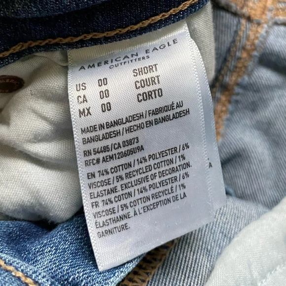AMERICAN Eagle High Rise Mom Jean  Medium wash Size 00 Short - Picture 9 of 13
